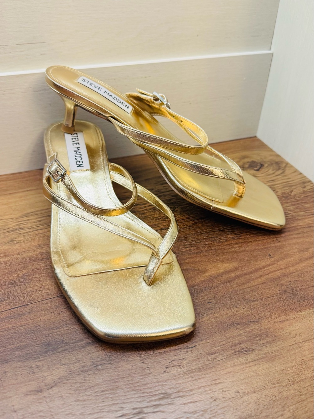 Steve Madden NWOB Jessa Gold Metallic Kitten Heel Sandal 6.5 Strappy Square Toe